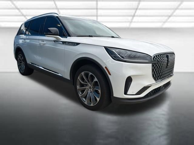 2025 Lincoln Aviator Reserve AWD's photo