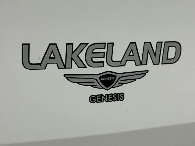 New 2027 White Genesis 2.5T Select image 27