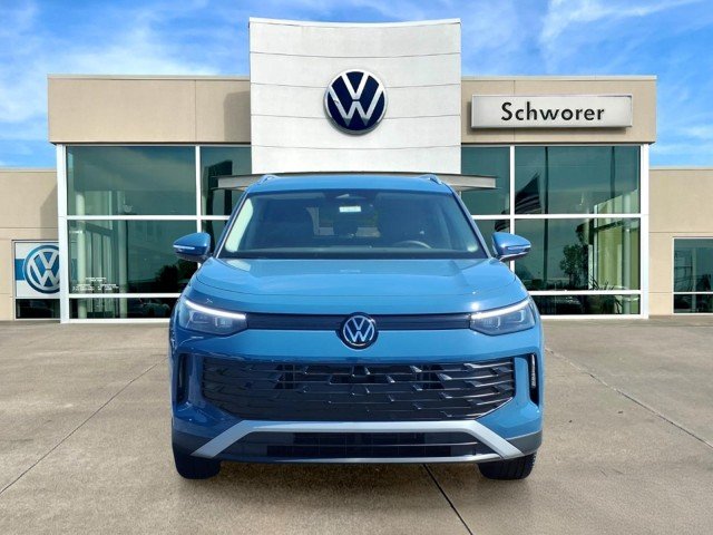 New 2026 Monterey Blue Pearl Volkswagen SE 4Motion image 3