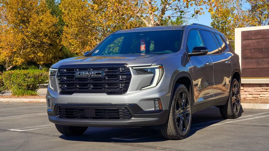 2026 GMC Acadia Elevation - Photo 2