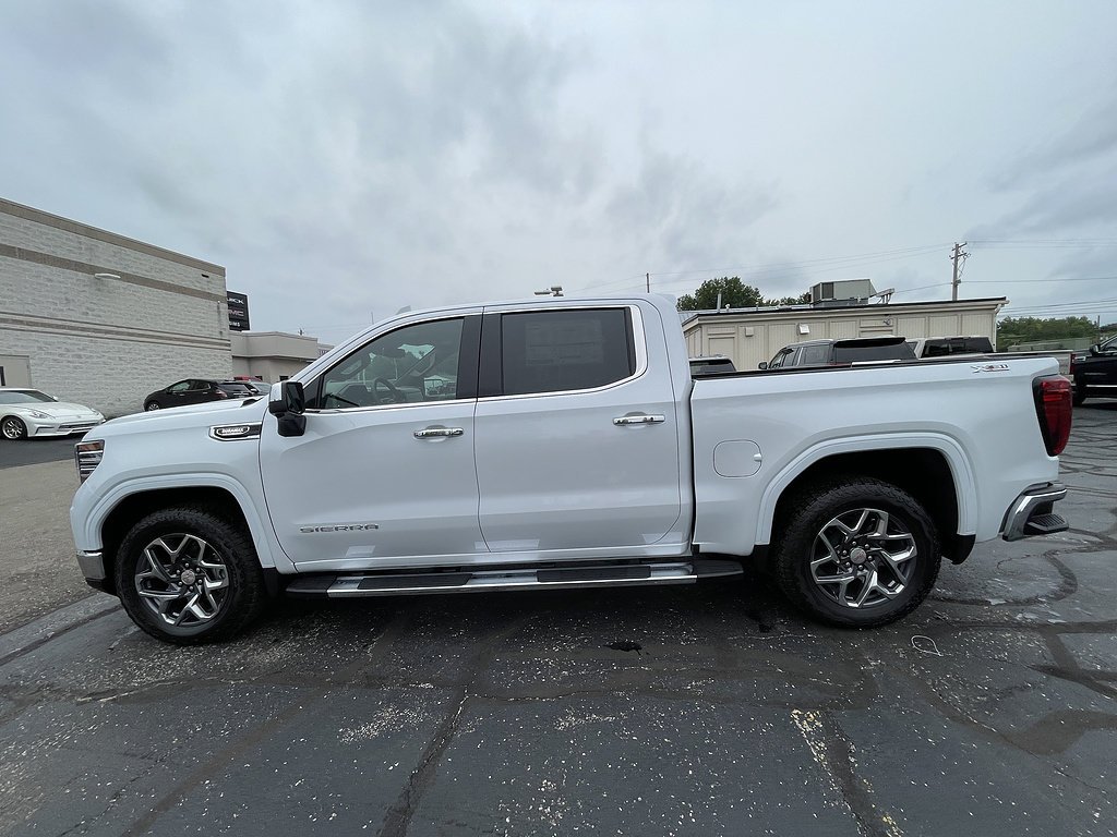 2026 GMC Sierra 1500 SLT - Photo 12