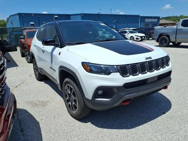 Used 2025 White Jeep Trailhawk 4x4 image 4