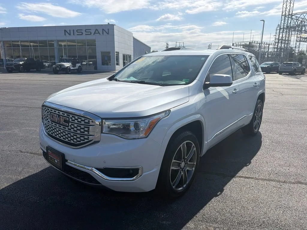 Used 2019 WHITE FROST TRICOAT GMC Denali image 3