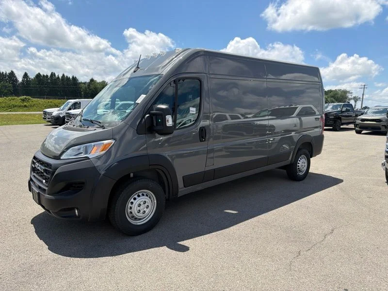 New 2026 Ceramic Gray Clear-Coat Exterior Paint RAM High Roof image 7