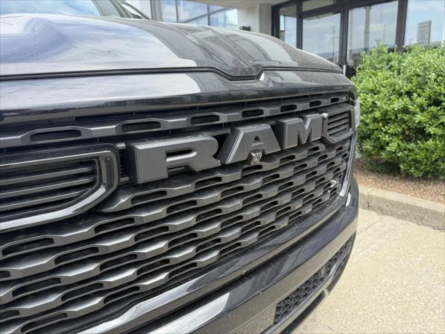 New 2026 Diamond Black Crystal Pearl-Coat Exterior Paint RAM BIG HORN image 21