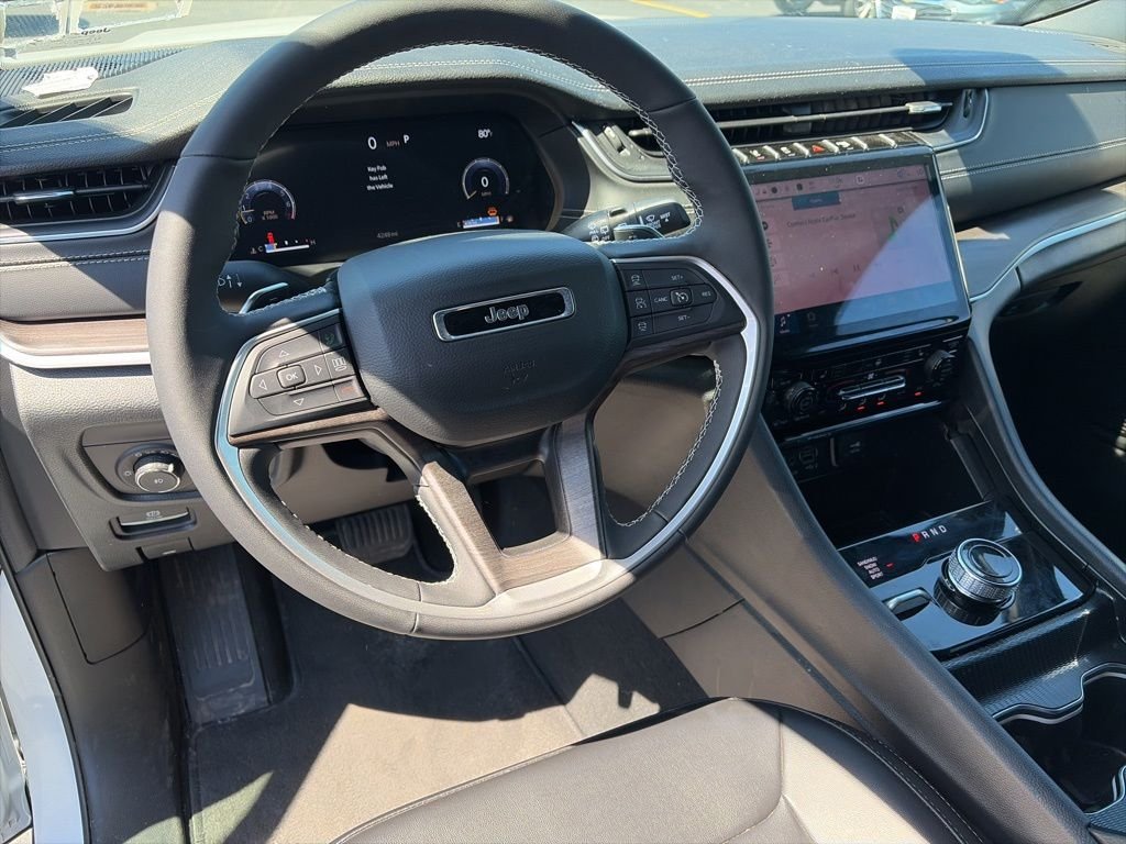 Used 2025 White Jeep Limited image 10