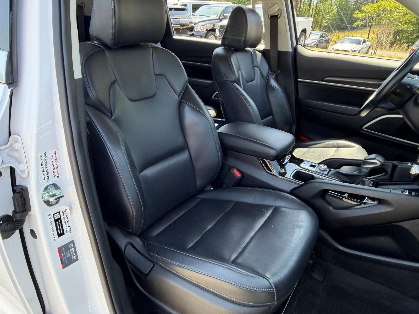Used 2025 Glacial White Pearl Kia S image 20