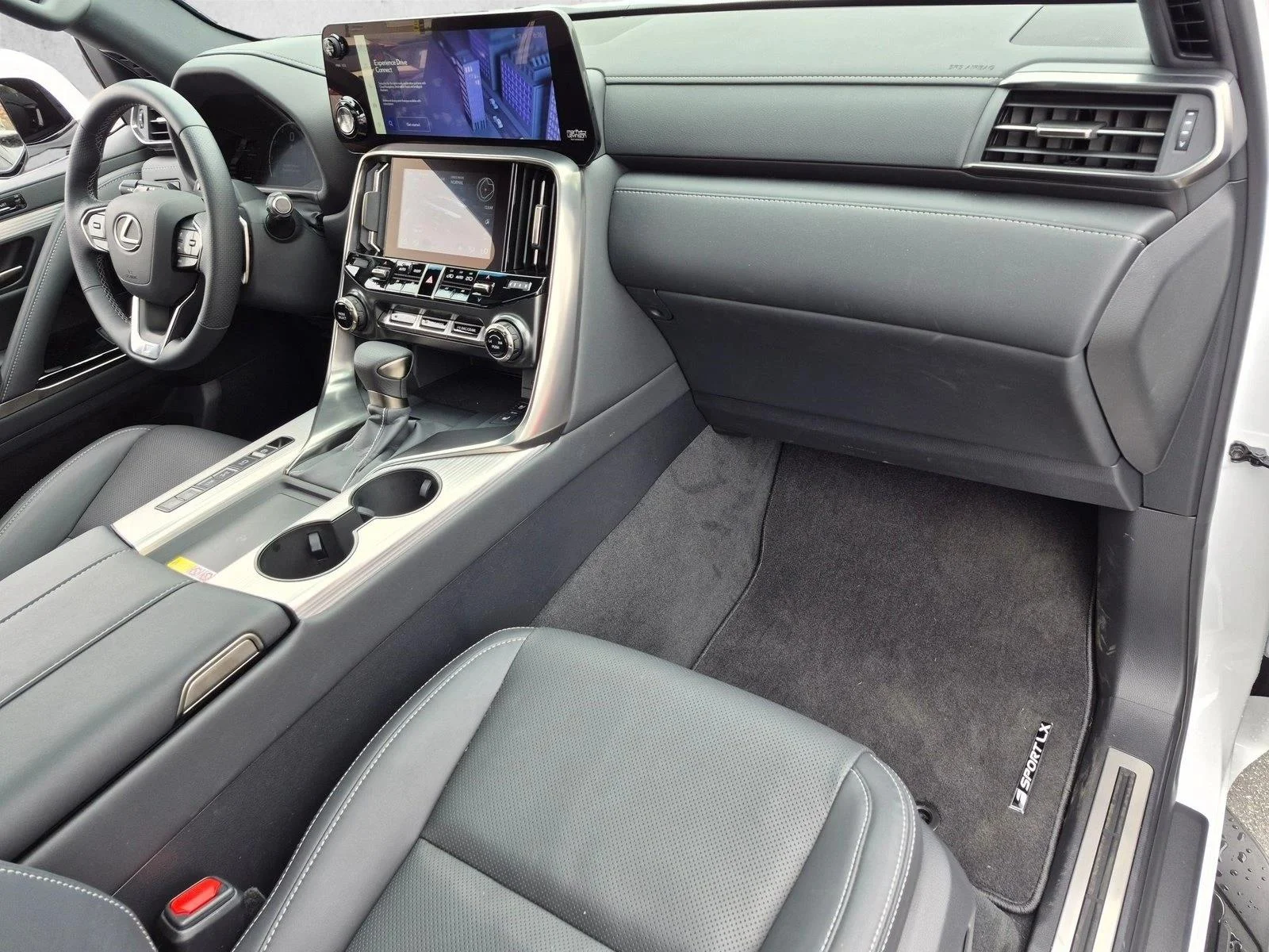 Used 2026 Ultra White Lexus LX 600 F SPORT Handling image 22