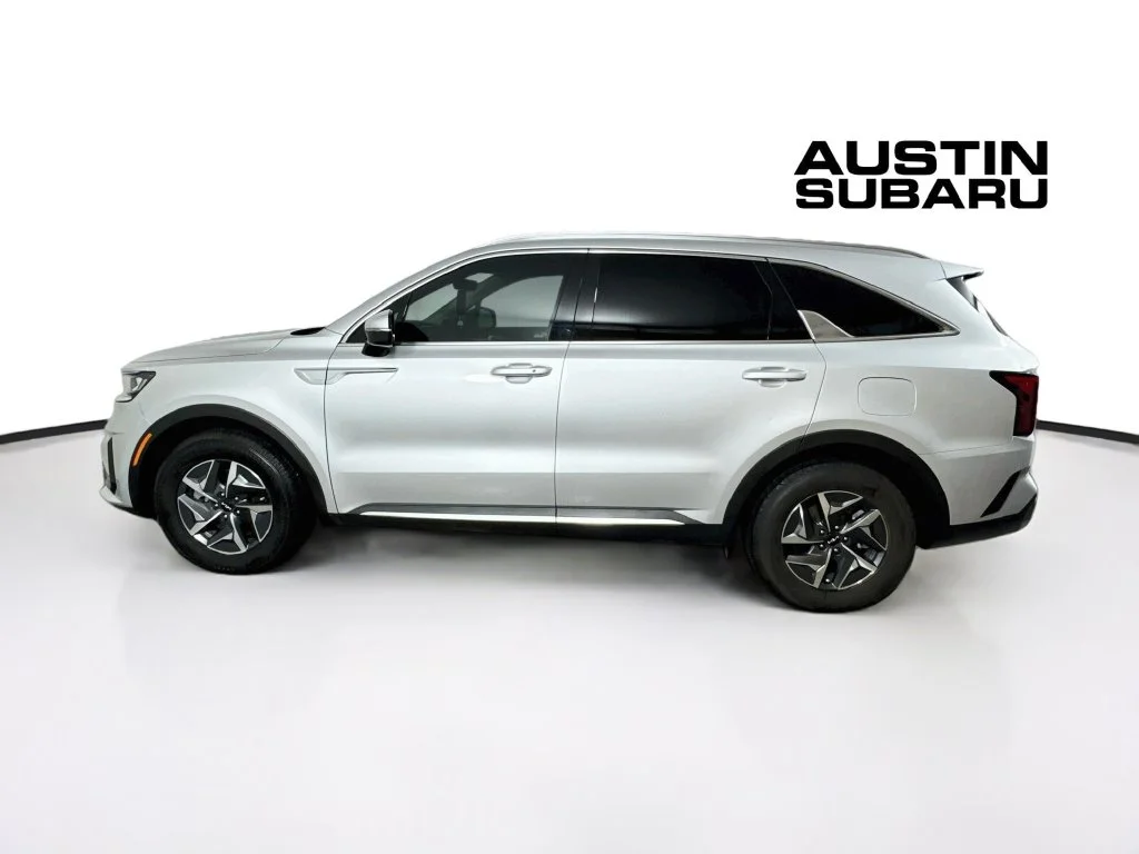 Used 2022 Silver Kia EX image 4