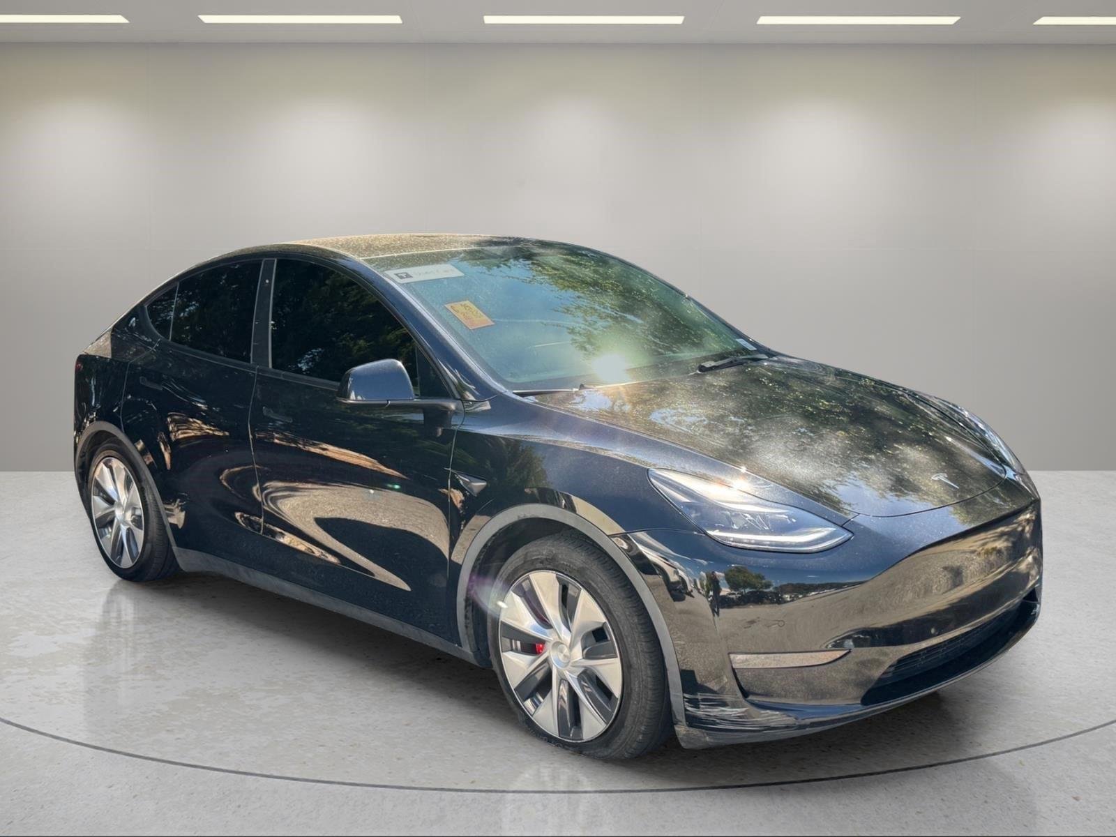 Used 2022  Tesla Performance image 21