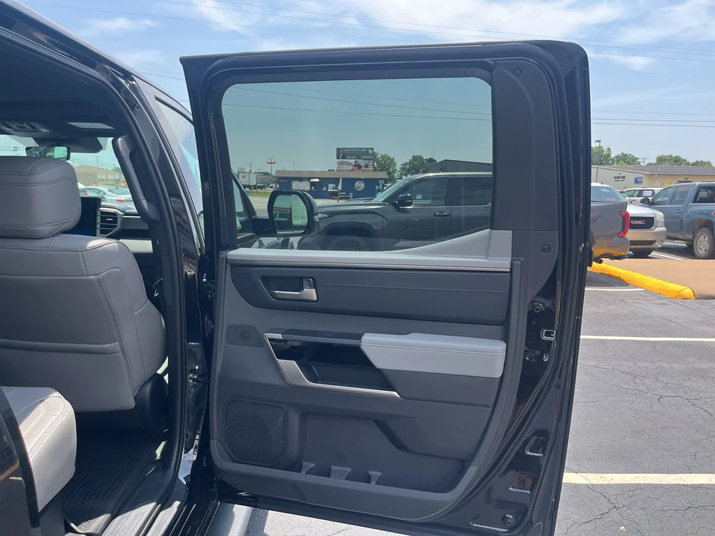 2026 Toyota Tundra Limited - Photo 21
