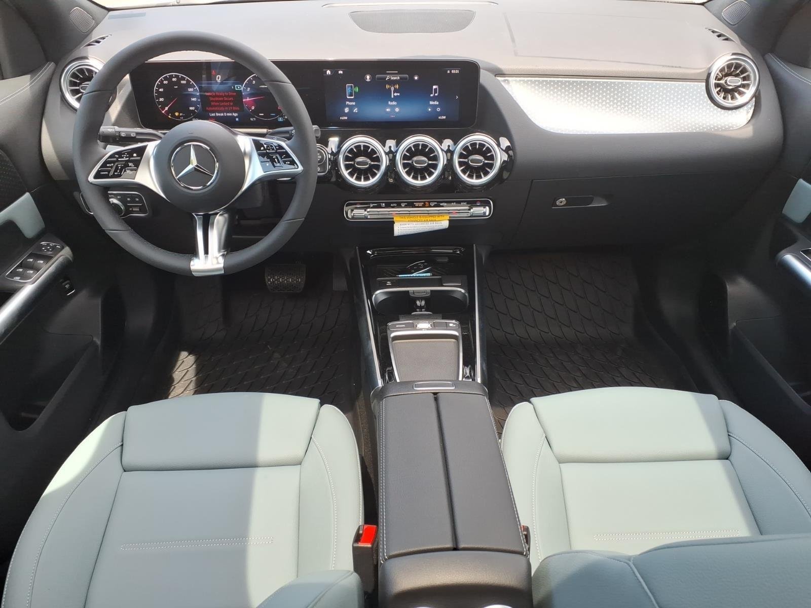New 2026 Polar White Mercedes-Benz GLA 250 image 11