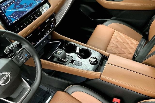 2025 Nissan Rogue Platinum - Photo 17