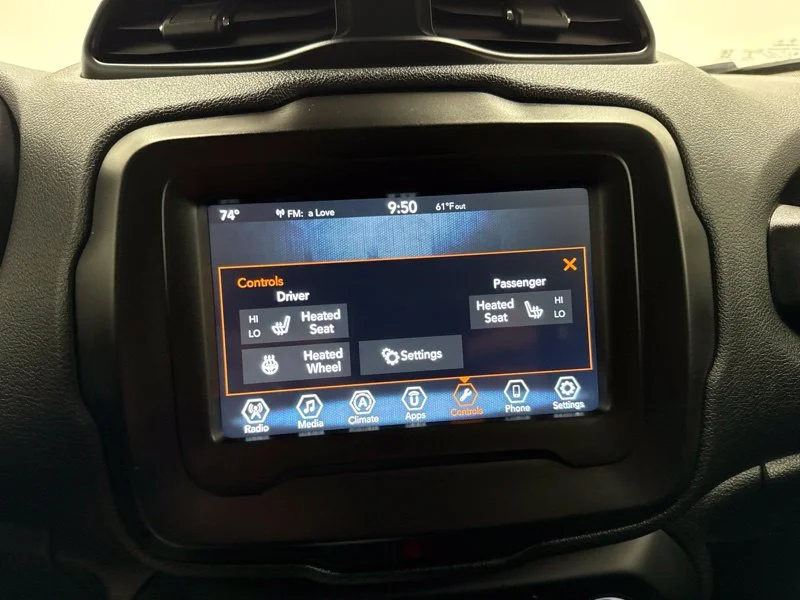 Used 2018 Red Jeep Latitude image 29