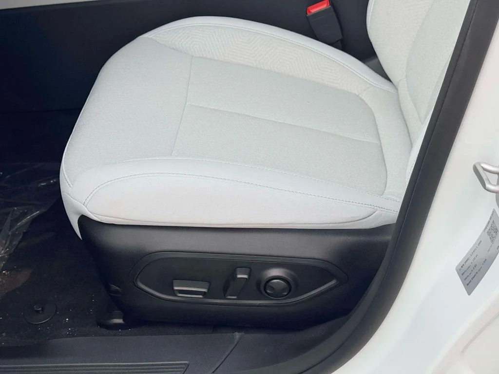 New 2026 White Jeep Laredo image 14