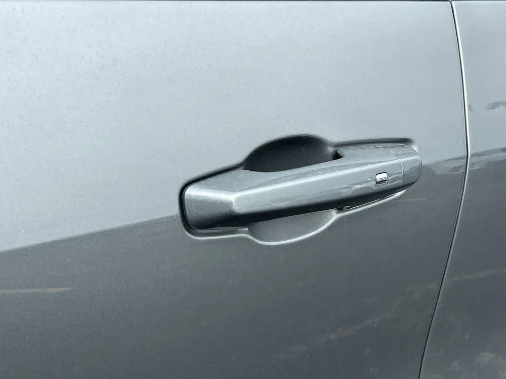 New 2026 Sterling Metallic GMC Elevation image 15
