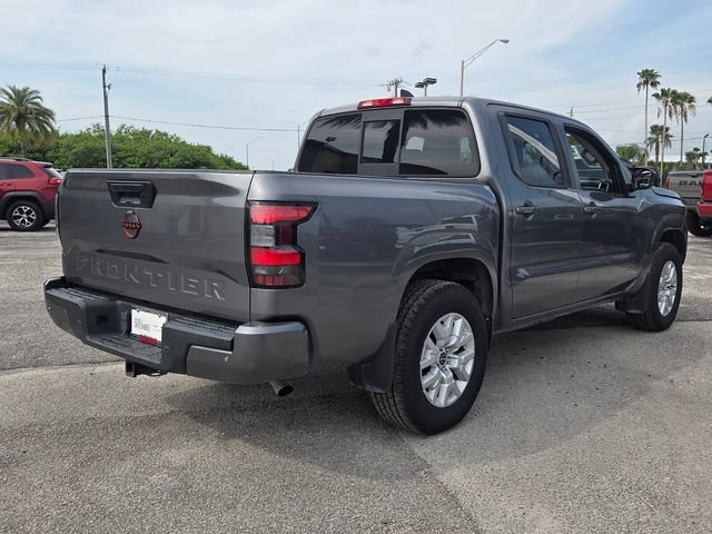 Used 2022 Gun Metallic Nissan SV image 3
