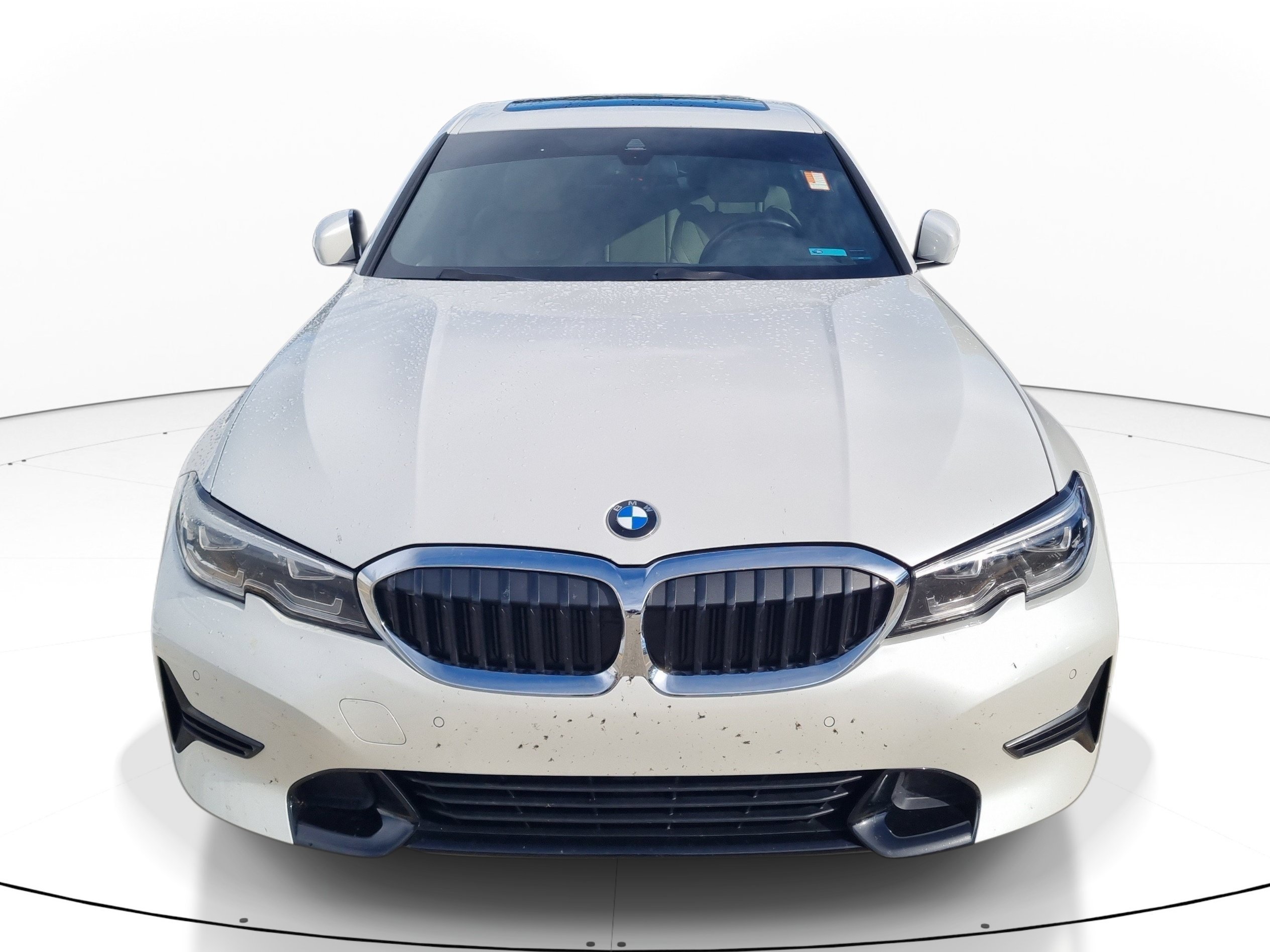 Used 2022 White Metallic BMW 330i image 2
