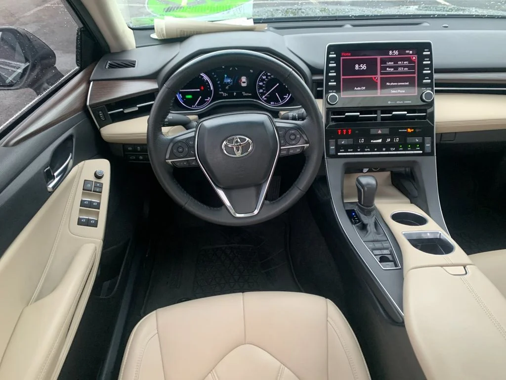 Used 2022 Black Toyota XLE Plus image 17