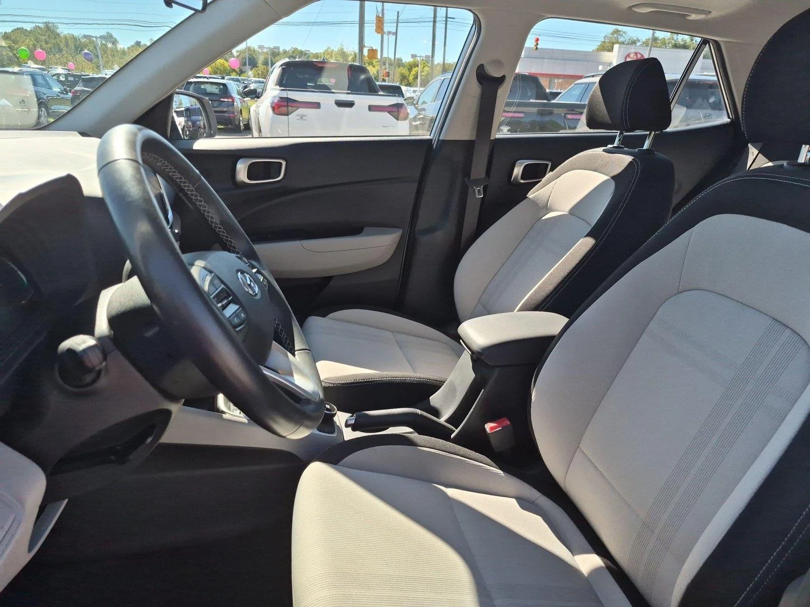 Used 2024 Shimmering Silver Hyundai SEL image 17
