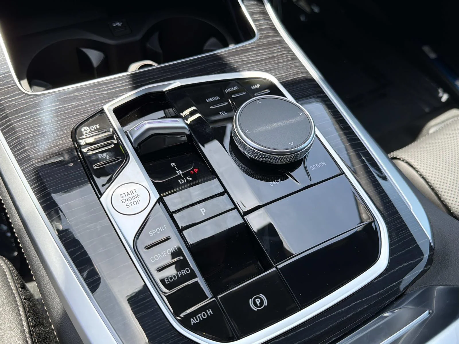 New 2026 Skyscraper Grey Metallic BMW sDrive40i image 23