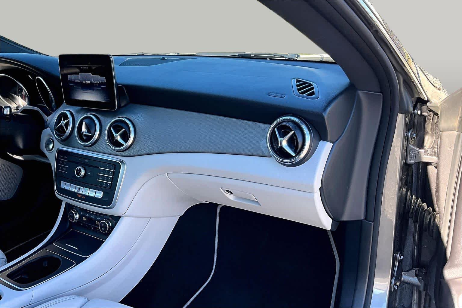 Used 2019 Mountain Grey Metallic Mercedes-Benz CLA 250 image 18