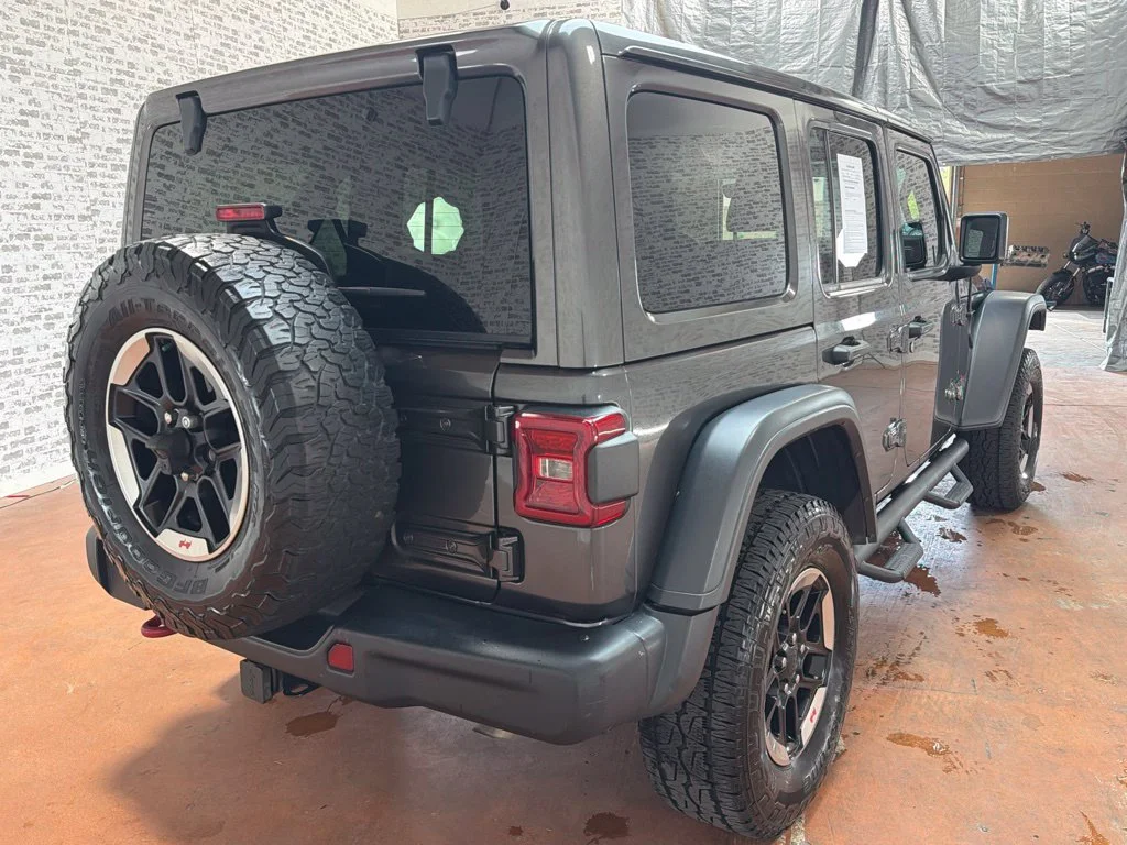 Used 2018 Granite Crystal Metallic Clearcoat Jeep Unlimited Rubicon image 7