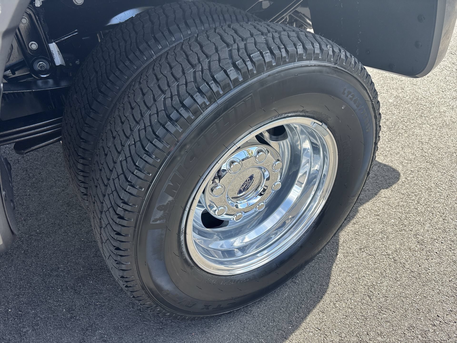 New 2027 Carbonized Gray Metallic Ford F-350® XL image 17