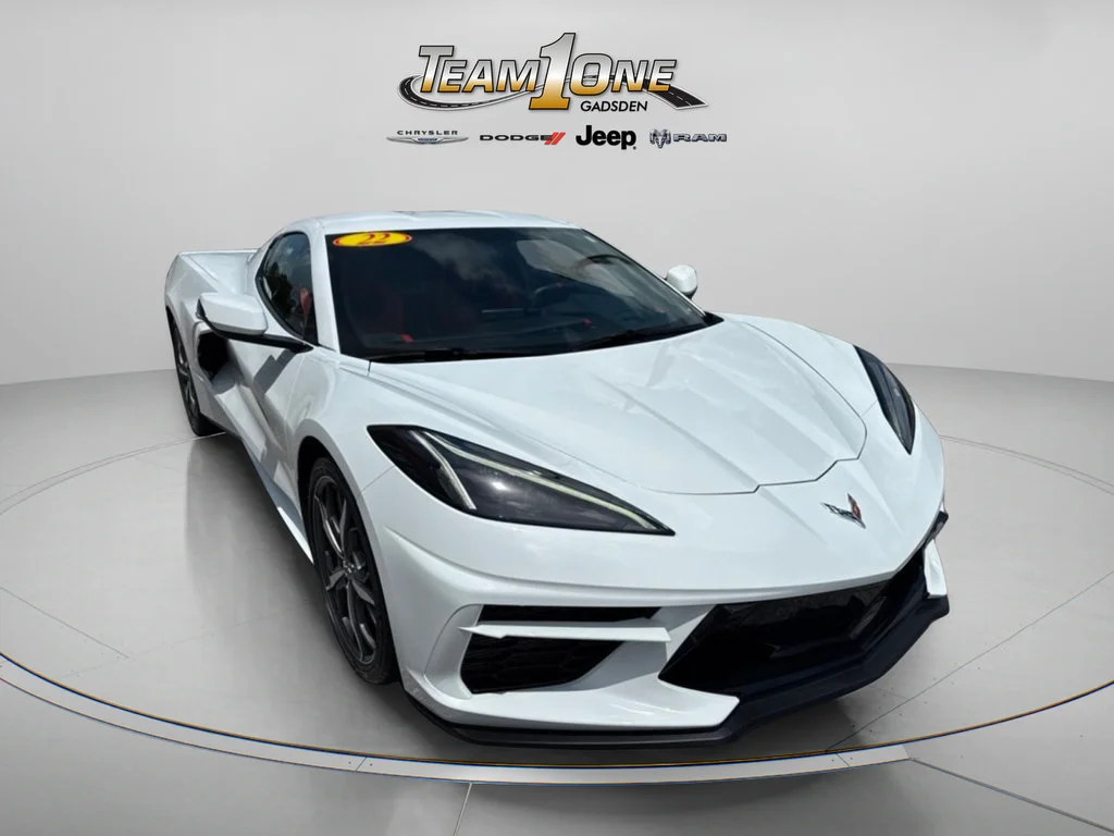 Used 2022 Arctic White Chevrolet 2LT image 1