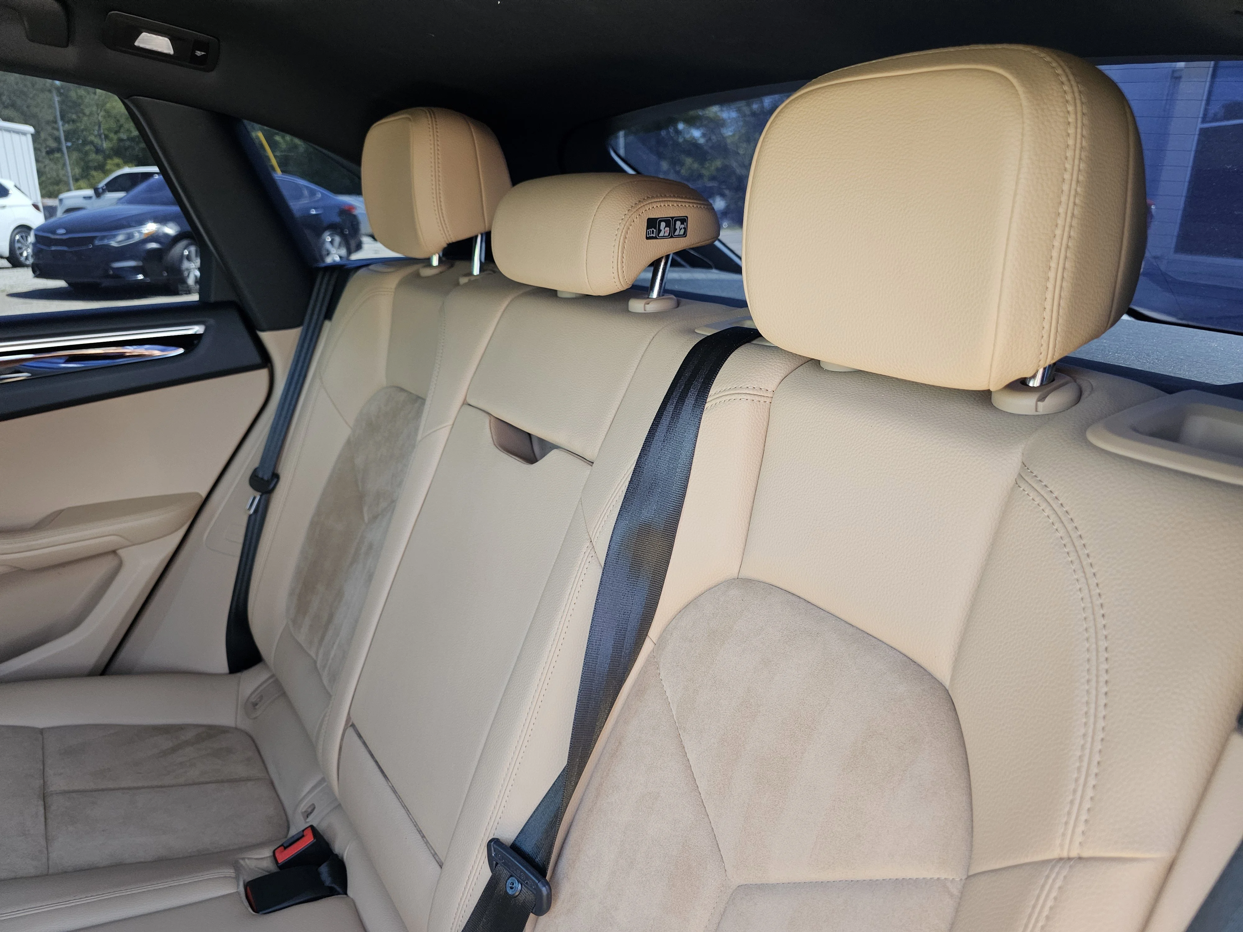 2021 Porsche Macan Base - Photo 32