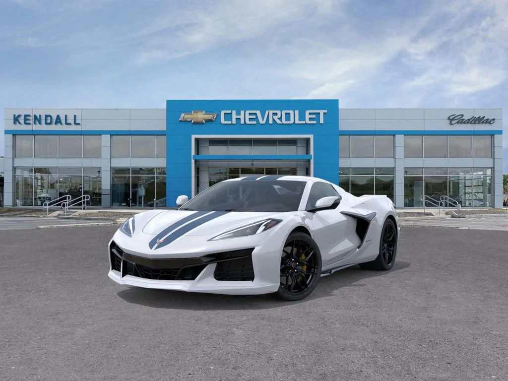 Used 2025 Arctic White Chevrolet 1LZ image 8