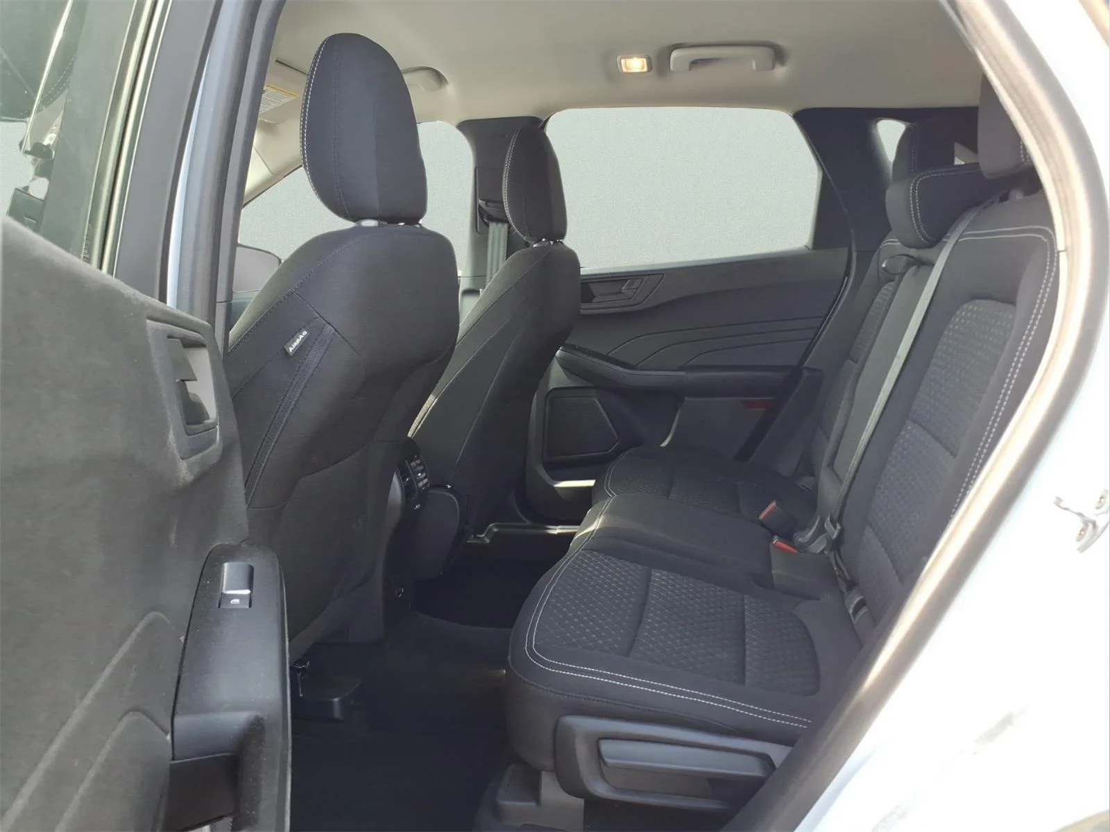 Used 2023 Oxford White Ford Active image 10