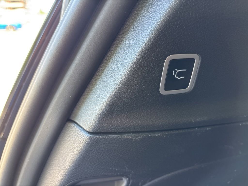 Used 2025 Blue Chrysler Limited image 47