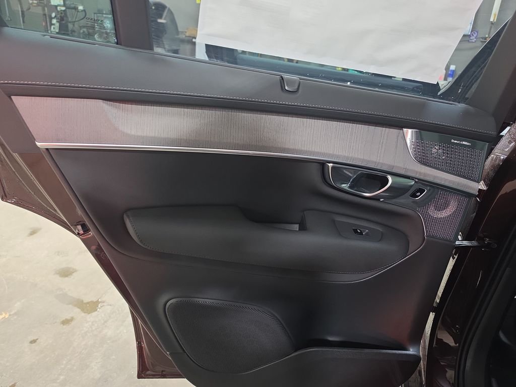 New 2026 Red Volvo B6 Ultra image 14