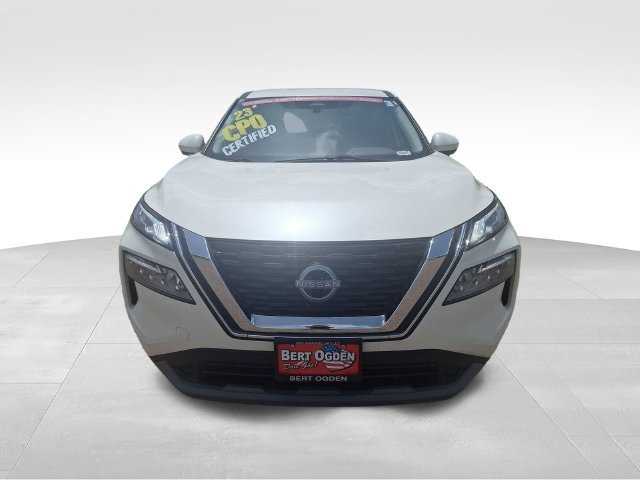 Used 2023 White Nissan SV image 2