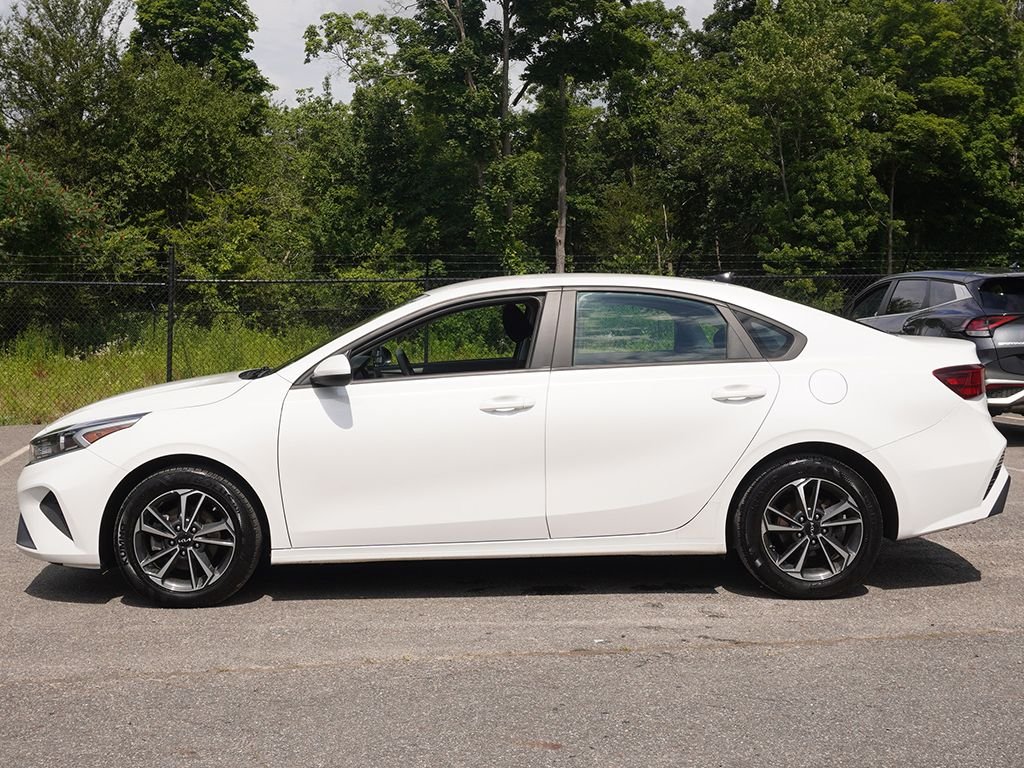 Used 2024 White Kia LXS image 15