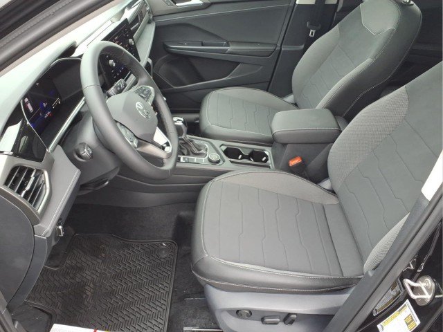 New 2026 Deep Black Pearl Volkswagen SE Black 4Motion image 16