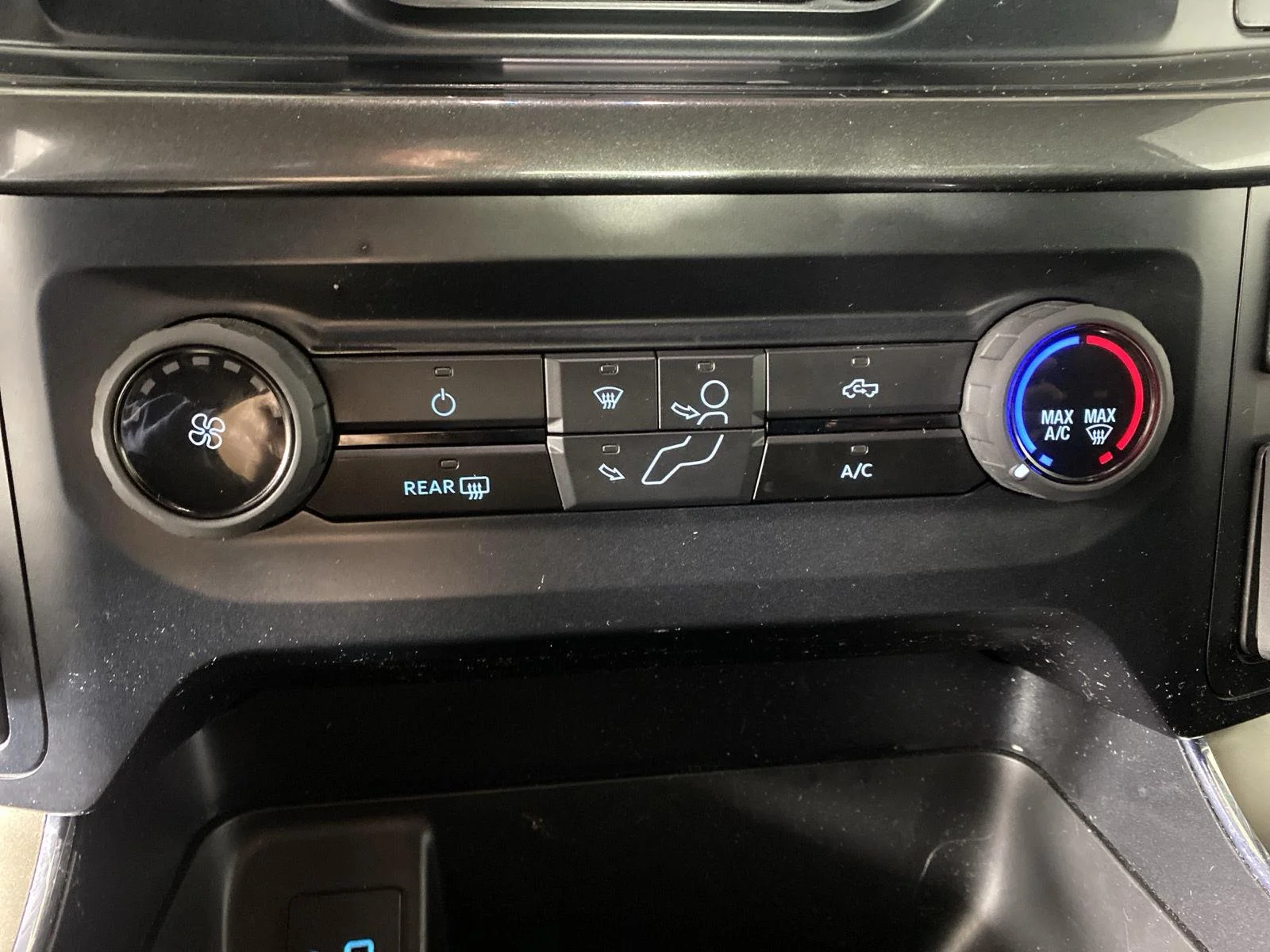 Used 2023 Oxford White Ford XL image 25