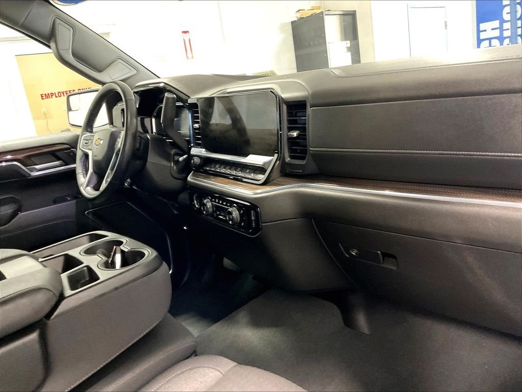 Used 2024 White Chevrolet LT image 14