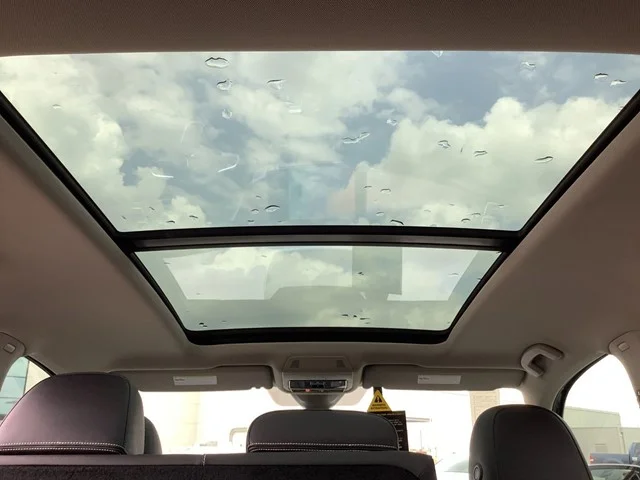 2025 Volkswagen Atlas SE w/Tech - Photo 18