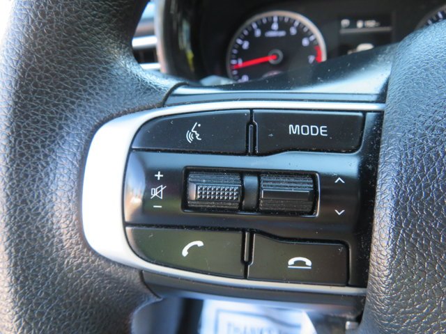 Used 2022 Glacial White Pearl Kia LX image 27