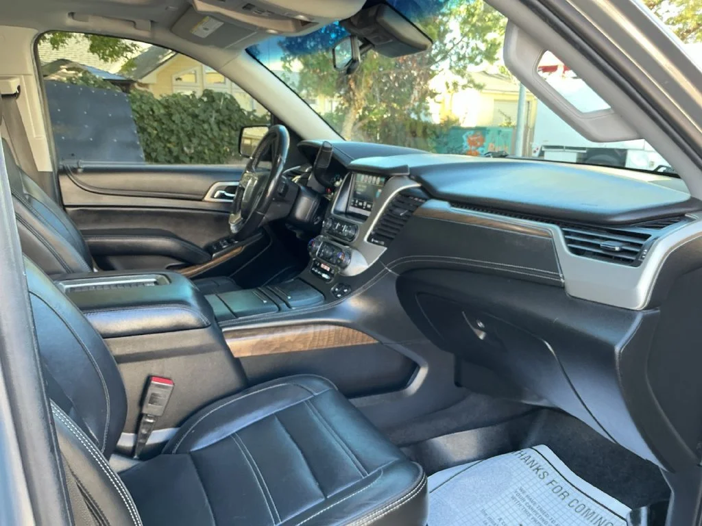 Used 2019 PEPPERDUST METALLIC GMC Denali image 32