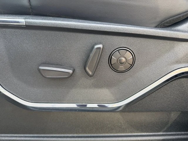 Used 2025 White Ford Platinum image 24