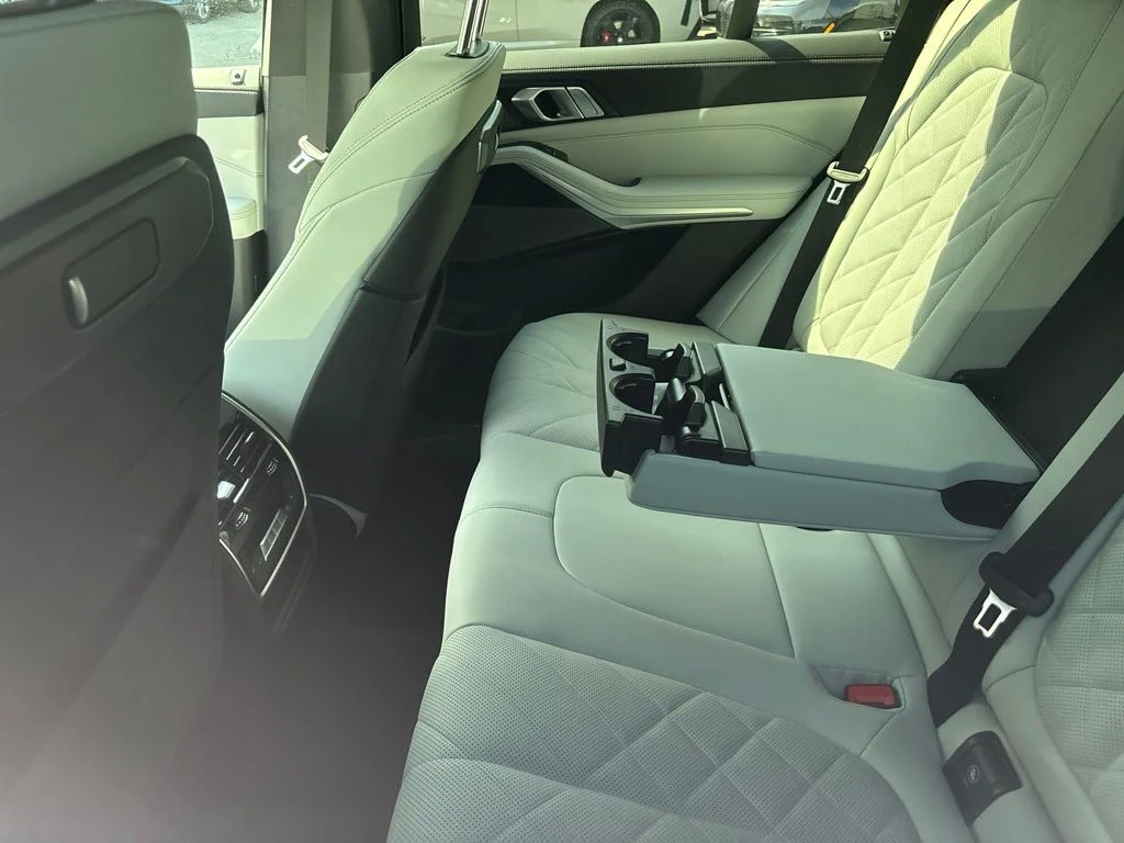 Certified Used 2026 Mineral White Metallic BMW xDrive40i image 7