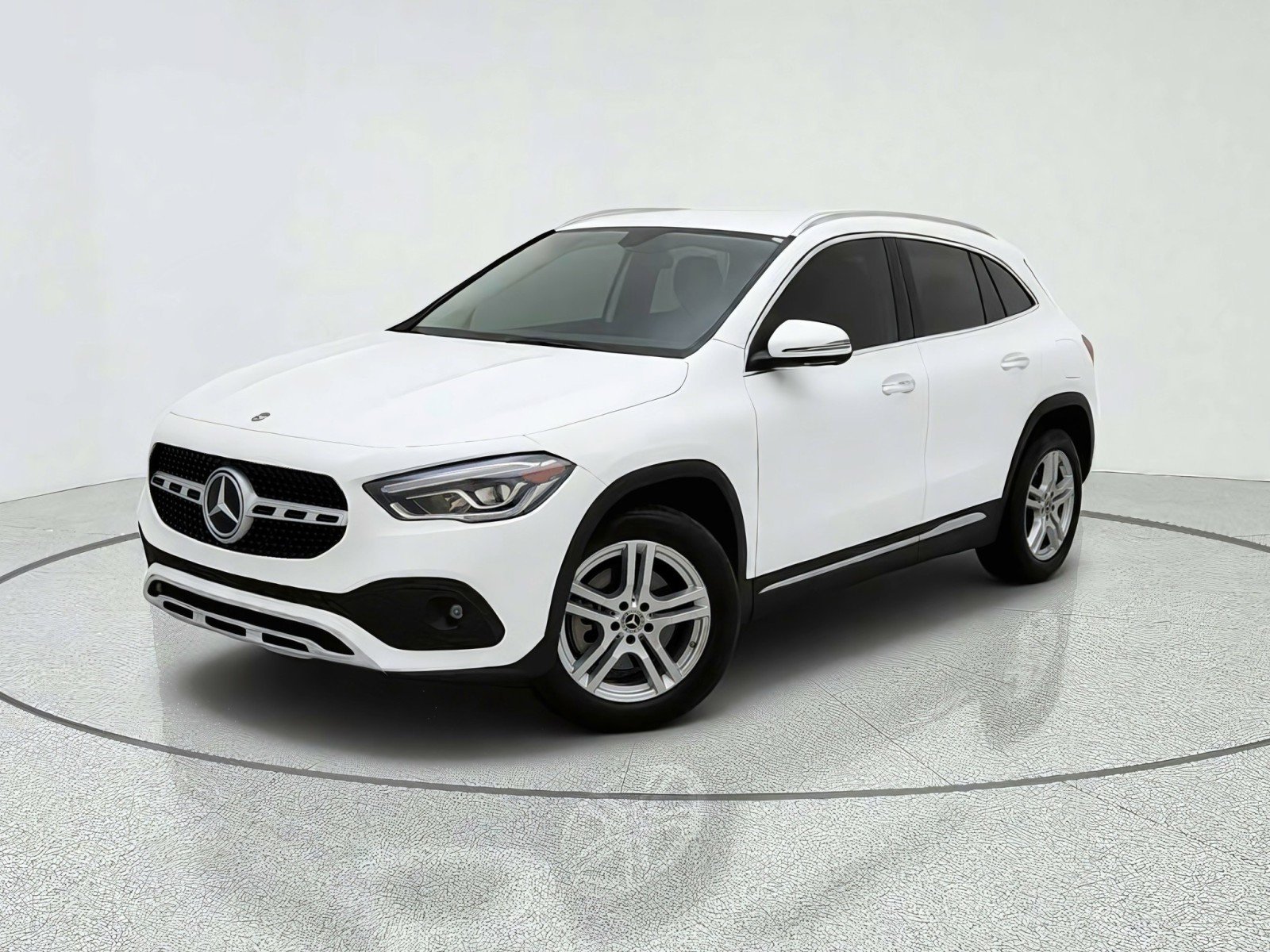Used 2021 Polar White Mercedes-Benz GLA 250 image 1
