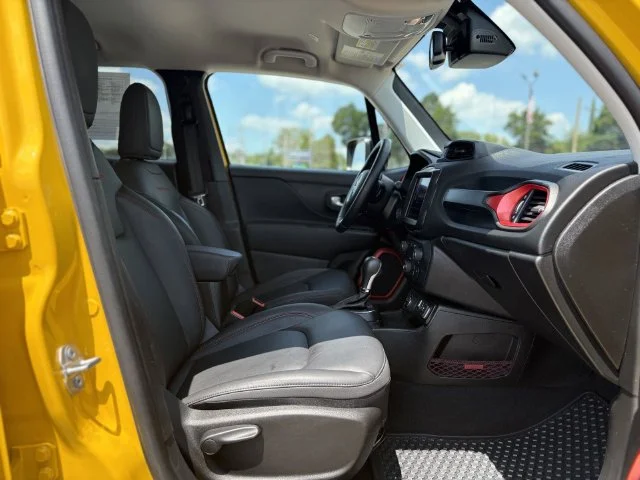 2023 Jeep Renegade Trailhawk - Photo 13
