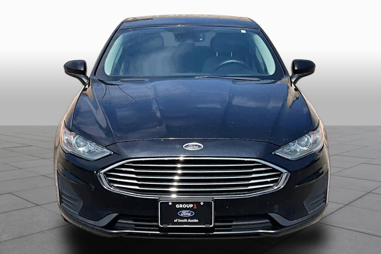 Pre-Owned 2019 Ford Fusion Hybrid SE