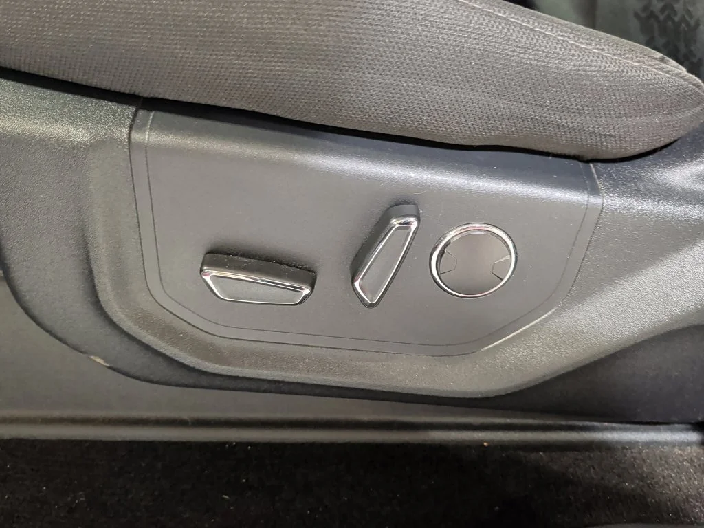 Used 2018 Ruby Red Metallic Ford XLT image 13