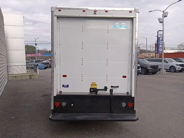 New 2026 Oxford White Ford Cutaway image 4