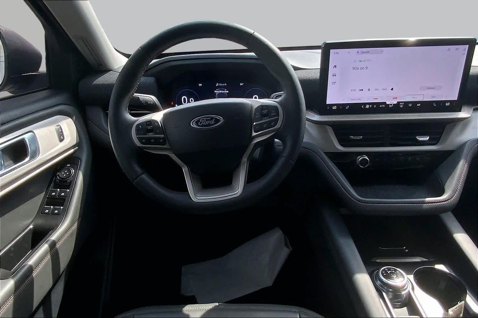 Used 2025 Vapor Blue Ford Active image 6